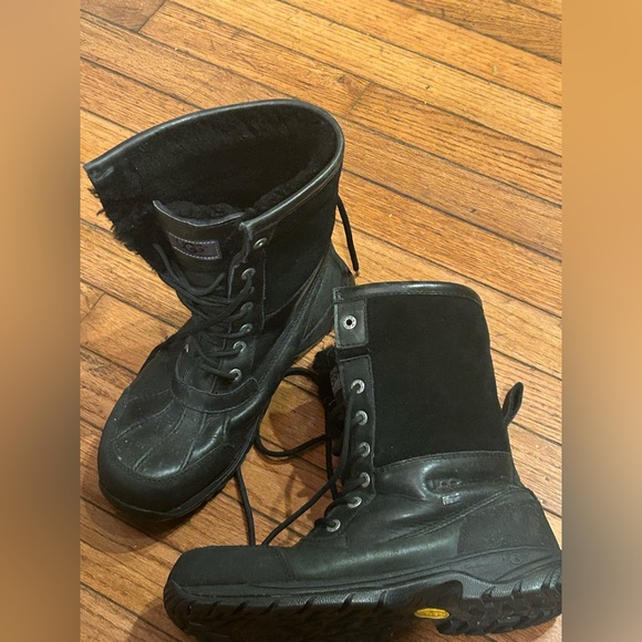 Ugg vibram waterproof boots s/n Adirondack size 9 unisex - Picture 1 of 10